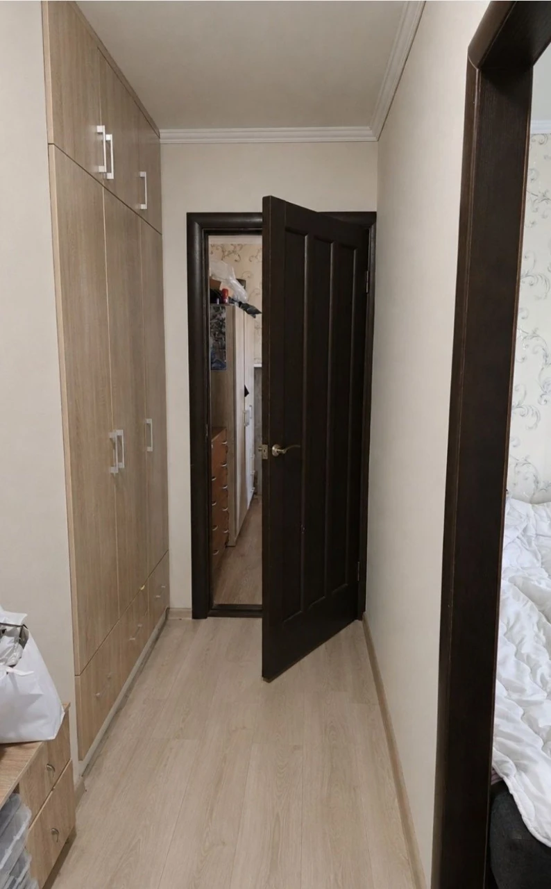 Продам 2х ком.в кирпичном доме на Савкина Красный Камень