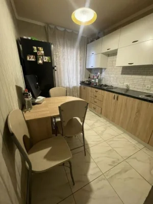 Продам 2х ком.в кирпичном доме на Савкина Красный Камень