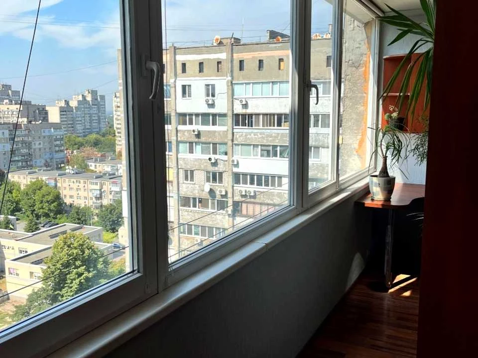 Apartment. Dnipro, Brativ Gorobtsiv St. (Dmytra Kedrina)