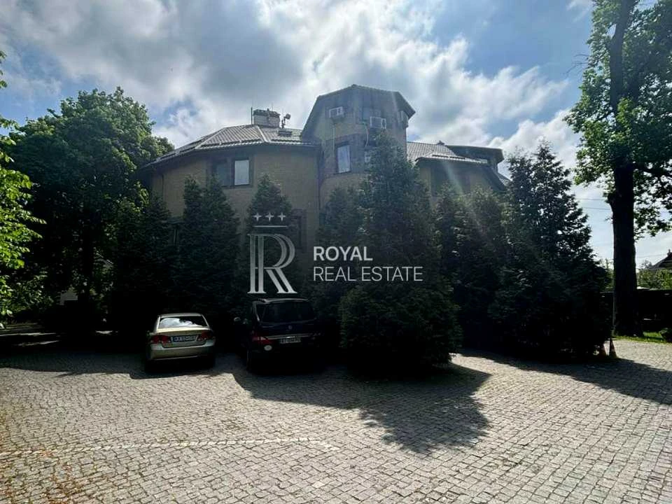 Будинок. Київ, Лісозахисна вул.
