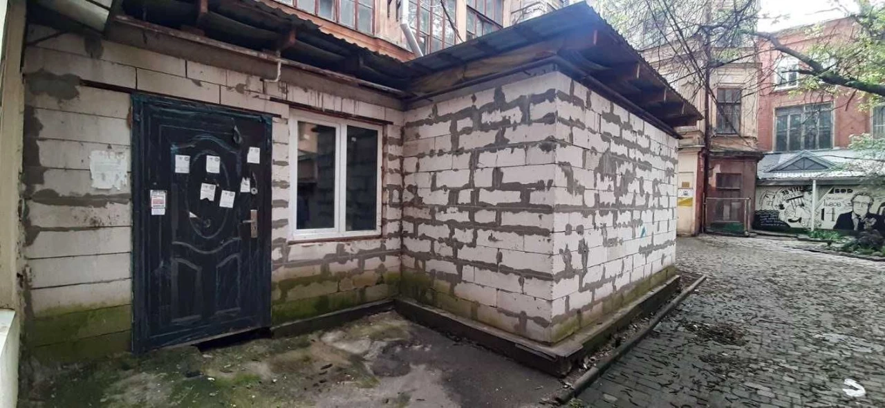 (tir-09) Отдельное строение в центре (Нечипоренко/Троицкая)