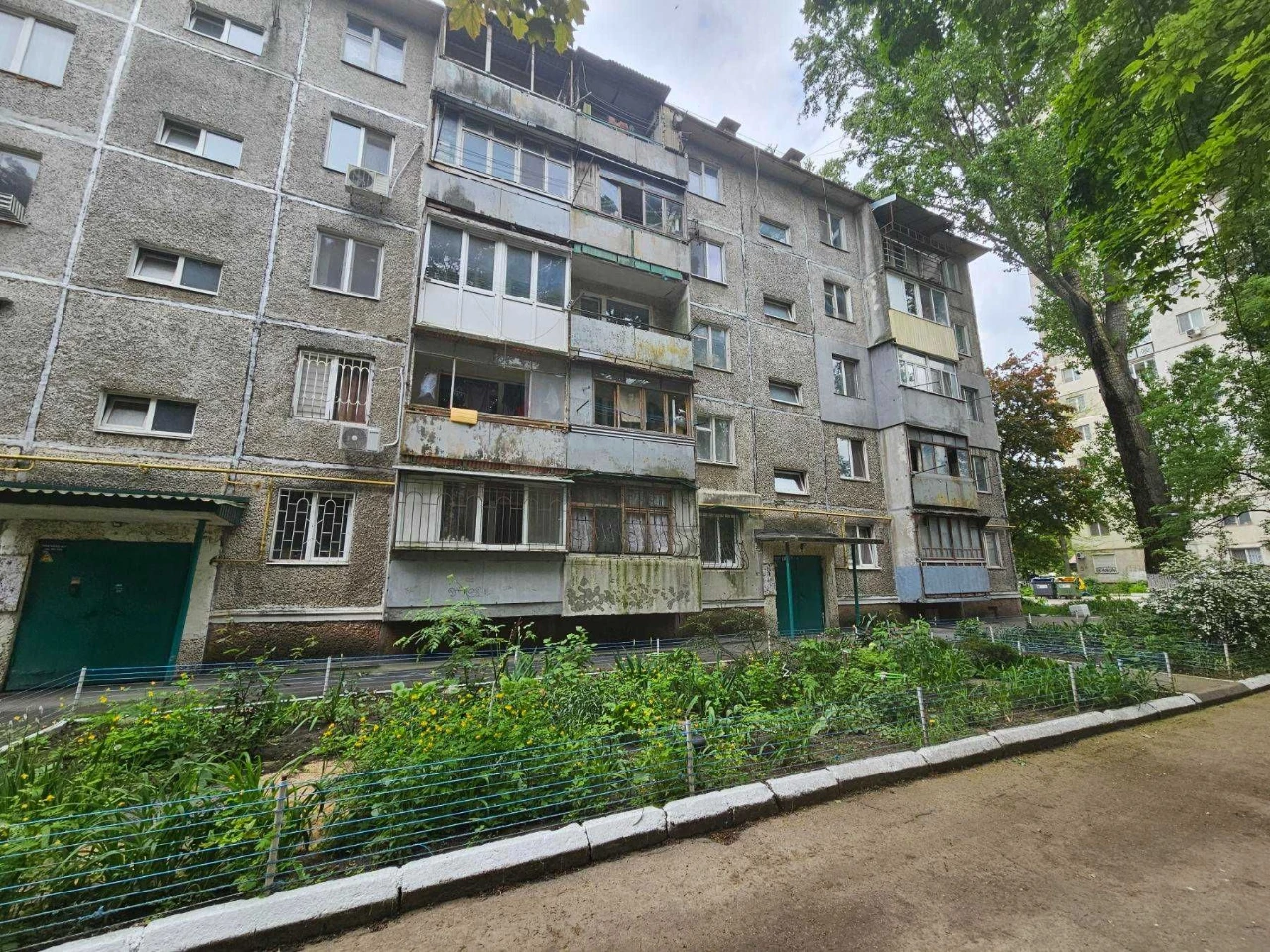 Продам 3 комнатную квартиру на Небесной сотни / "Сити Центр"