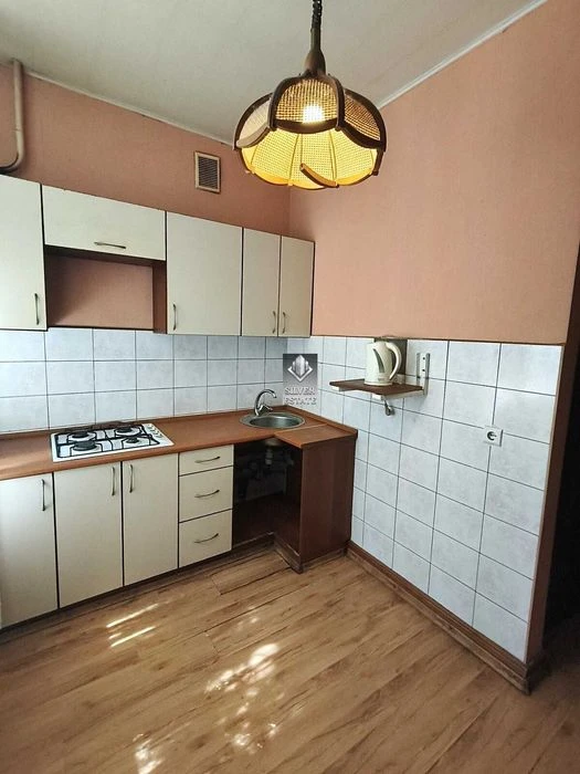 Продажа просторной 1-комнатной квартиры, бульвар Парковый, Дни