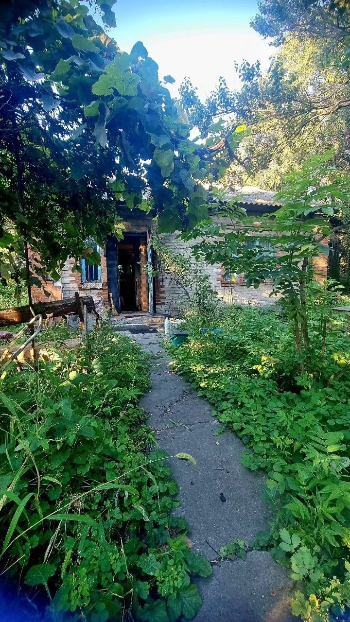 Реальный! Продам дом на Рабочей, низ, большой участок земли.