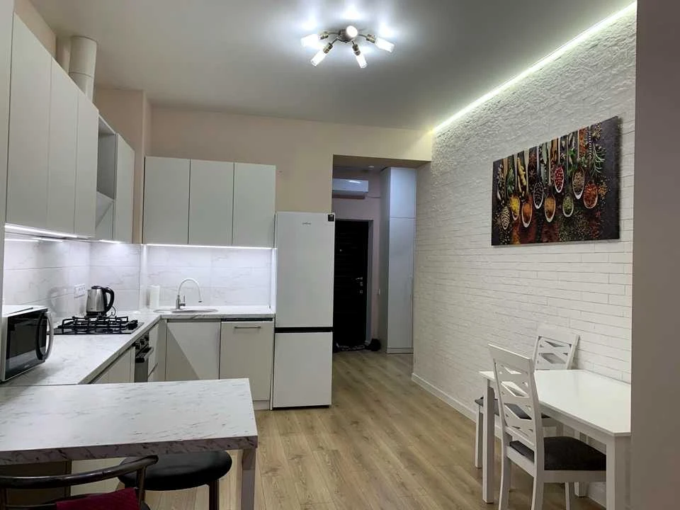 Квартира. Одеса, Олексія Вадатурського вул.