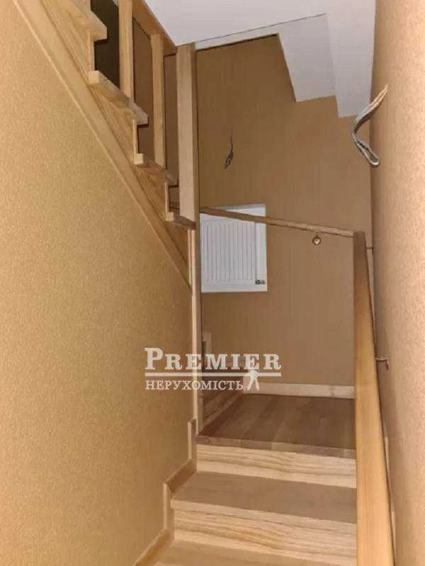 Продам 2-поверховий будинок в Одесі