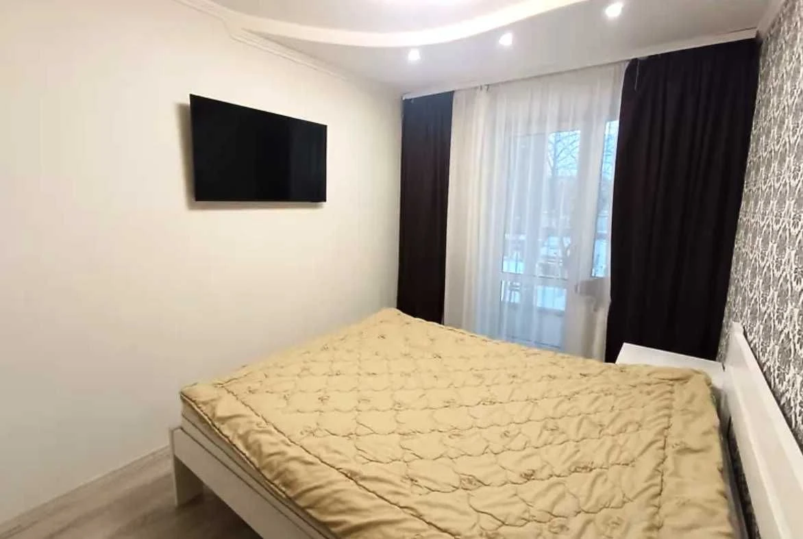 | Продаж 2-кімнатної квартири 82 м² з ремонтом • 85000$