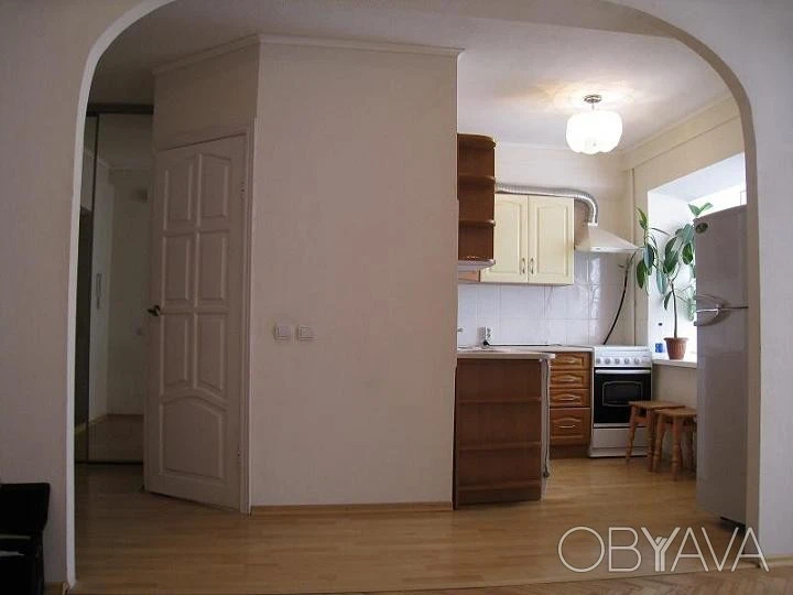 Оренда 1кімн. квартири студіо, Предславинська вулиця, 21/23