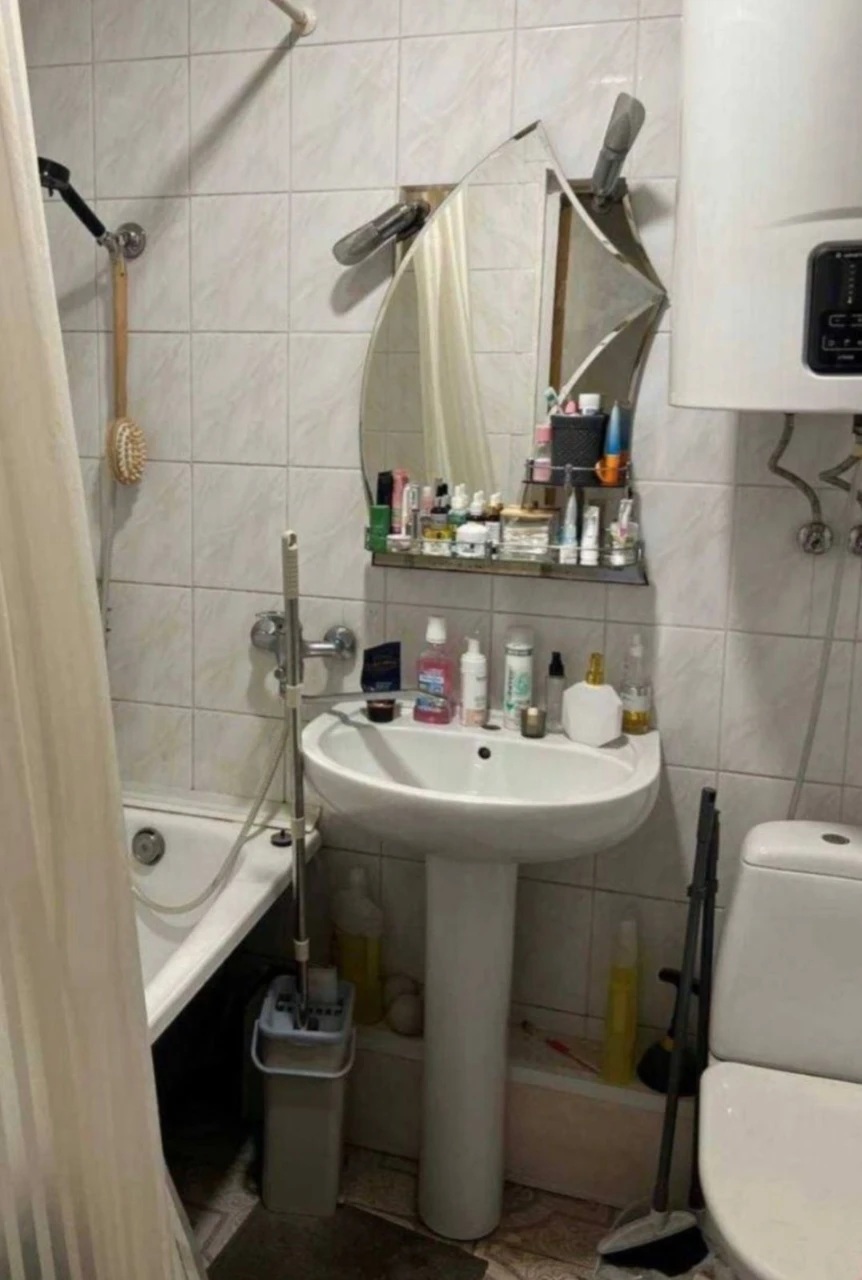 Продам 1к, 35м, Кирп дом, ремонт,кондиционер, 22000у.е, торг