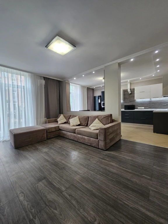 Оренда просторої квартири 86 м² ЖК «Комфорт Таун» | вул. Рег