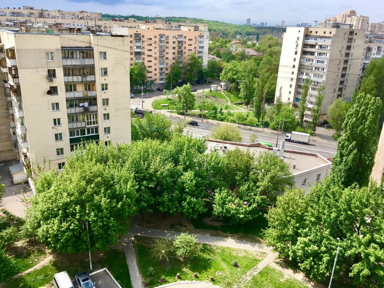 Велика Китаївська 10а, підземний паркінг, 1-кв 51м ремонт, М