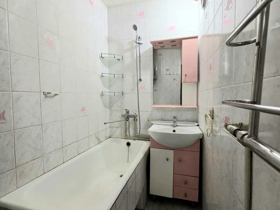 Apartment. Kharkiv, Sadovy Proezd