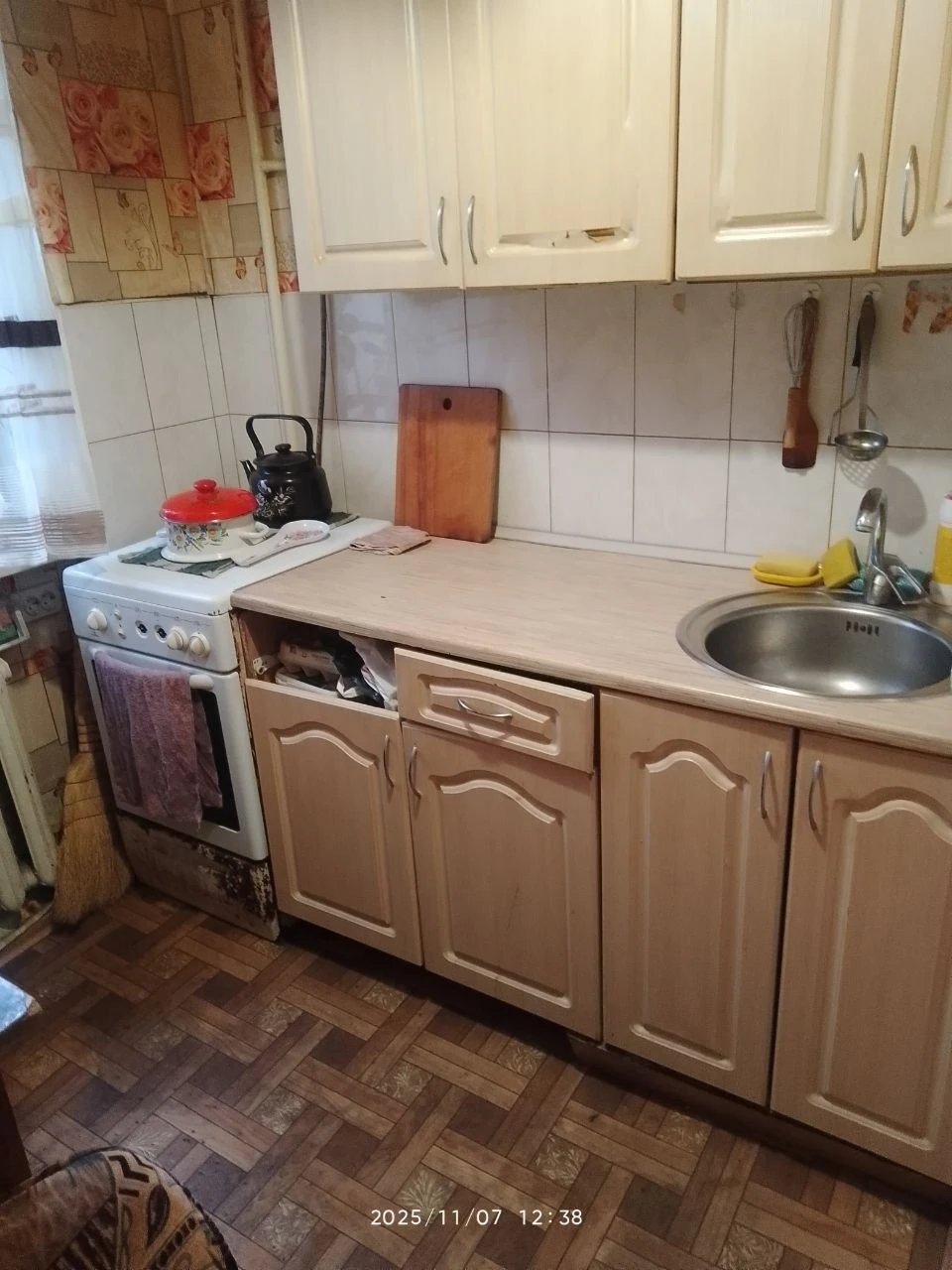 Срочно! 1 квартира на Заболотного с мебелью и техникой