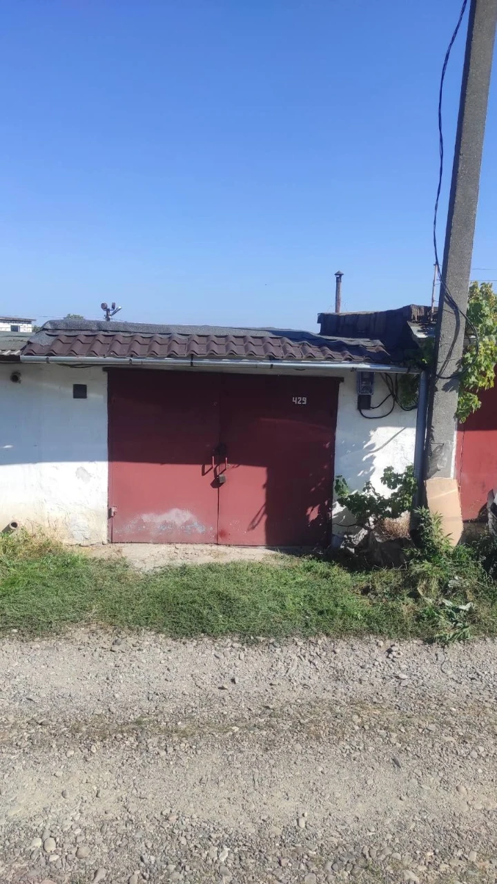 Продам цегляний гараж