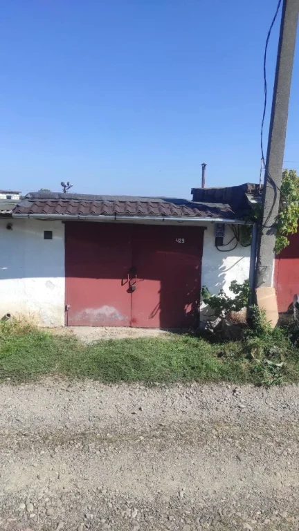 Продам цегляний гараж