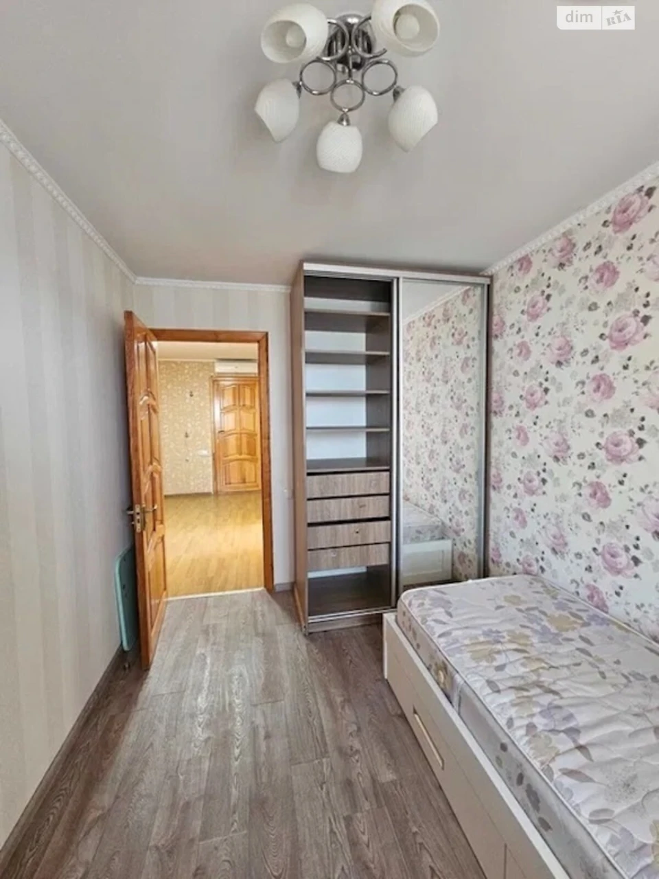 Продаж Квартира Титова