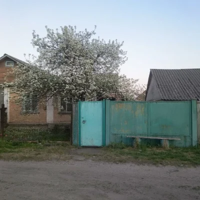 Продам будинок з окремим двором