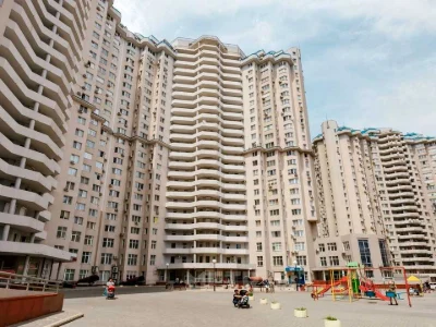 Квартира. Одеса, Середньофонтанська вул.