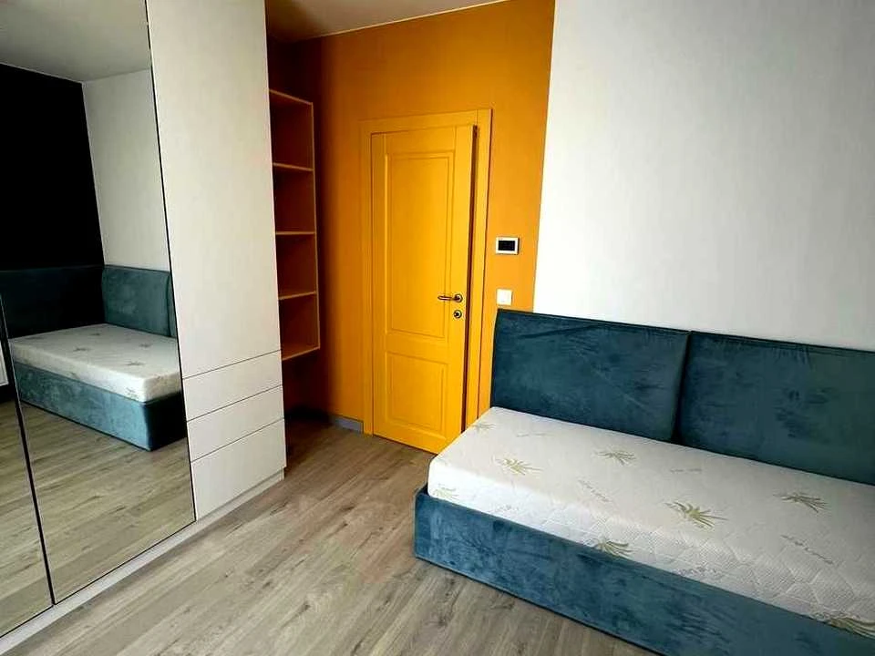 Квартира. Київ, Салютна вул.
