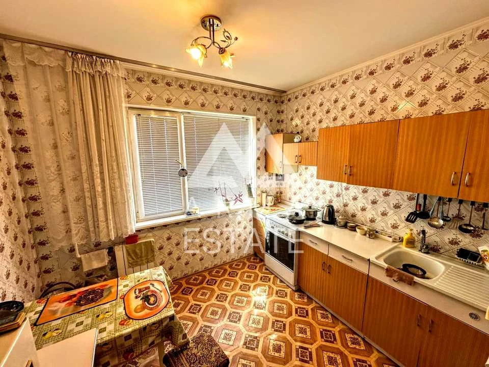 Квартира. Київ, Академіка Заболотного вул.