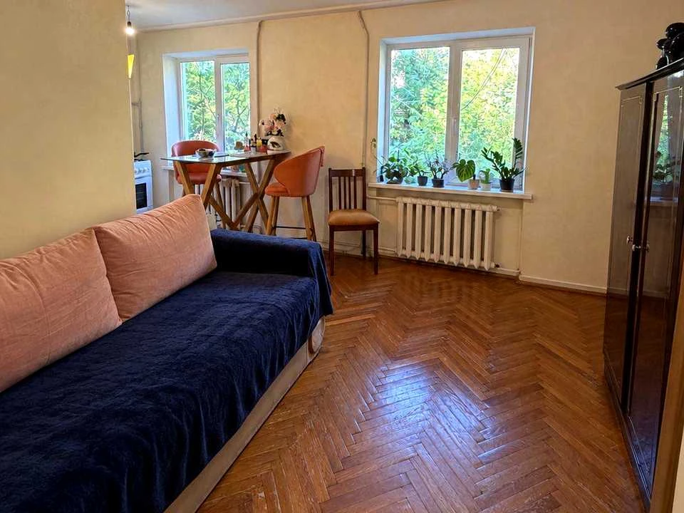 Квартира. Київ, Лісна вул.