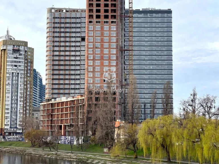 Квартира, 2к. Без ремонта. ЖК Rusaniv Residence. Євгена Свер