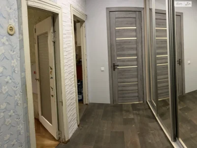 Продаж Квартира Титова