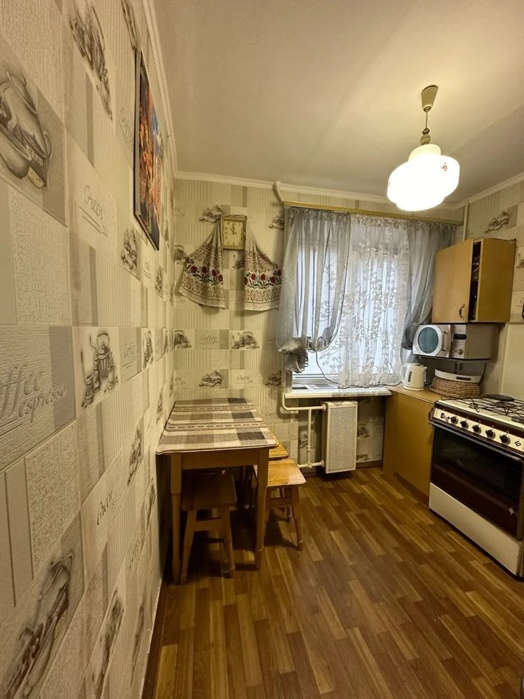 Продаж 3х кімн вул. Юності, Космос, Комунарський р-н, поверх