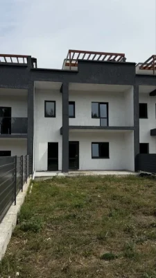 Таунхаус 170 м² з гаражем і терасою, Лісопаркова