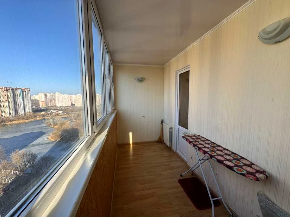 Квартира. Київ, Урлівська вул.