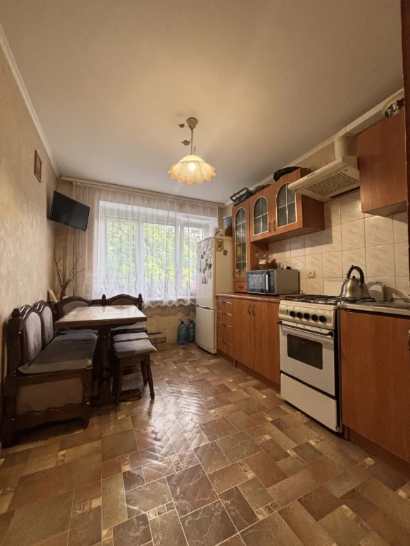 ‼️ Двокімнатна квартира з ремонтом на вулиці Зелена, біля дв
