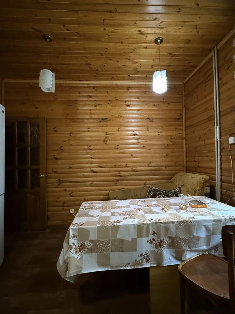 Здається в оренду частина будинку в районі Круга