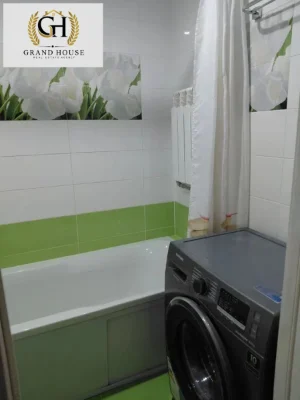 Продам 2 кімнатну квартиру на Незалежності ( Попова)