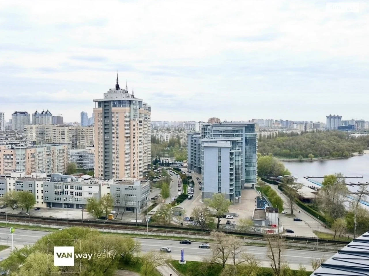 Продаж Квартира Лівобережний Масив