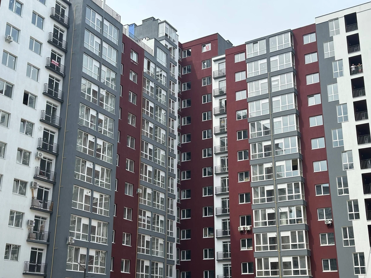 Продаж просторої 2-кімнатної квартири в центрі міста
