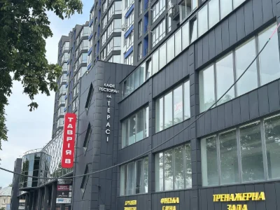 Продаж просторої 2-кімнатної квартири в центрі міста