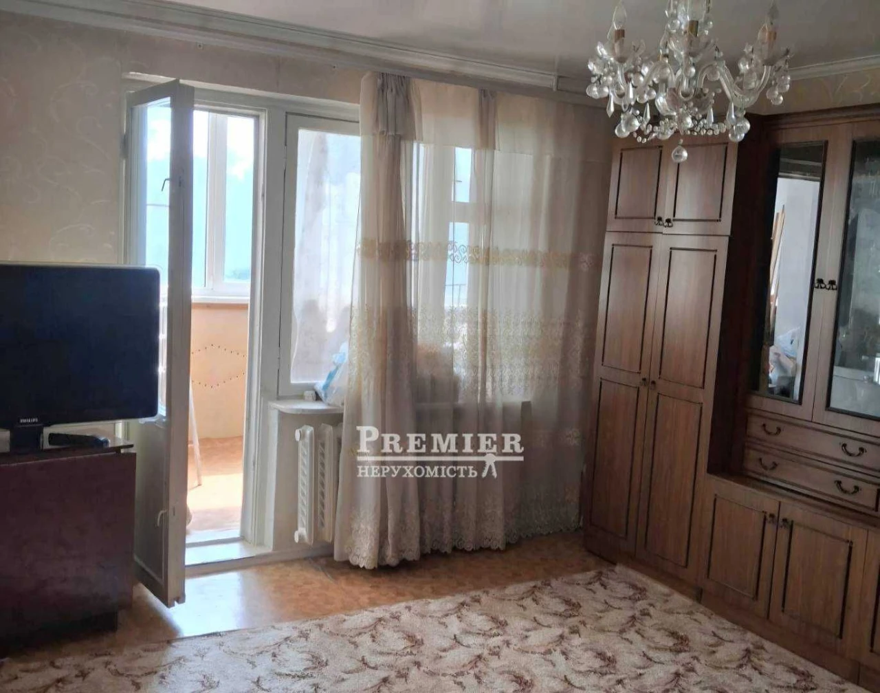 Терміновий продаж квартири на Кримському бульварі