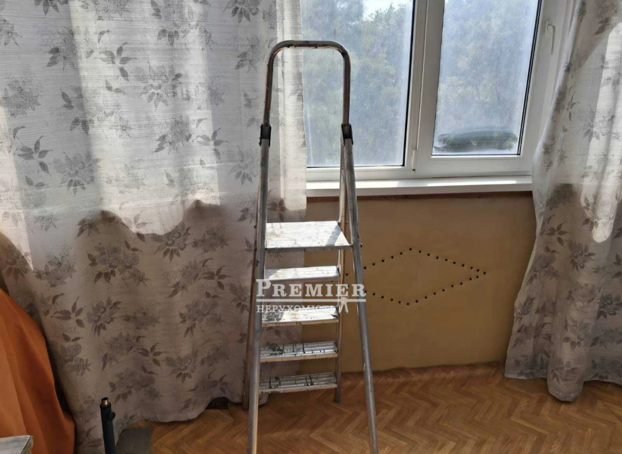 Терміновий продаж квартири на Кримському бульварі