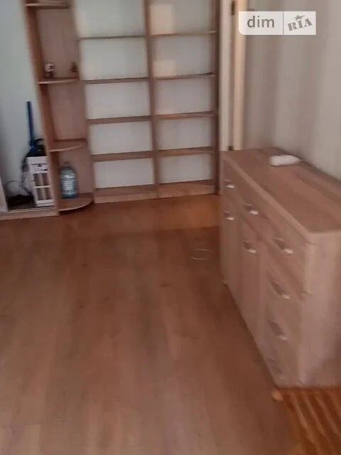 Продаж 2к квартири 40 кв. м на просп. Голосіївський 120 корп