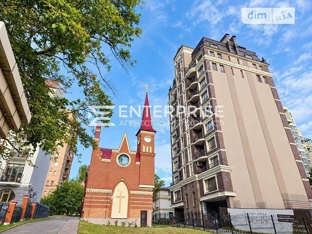 Продаж 2к квартири 115.9 кв. м на вул. Олександра Кониського