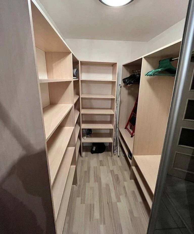 Продаж 3 кімнатної квартири метро Оболонь, Оболонський просп