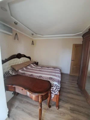 Продається 2кк  з ремонтом (Вул.Крилова)