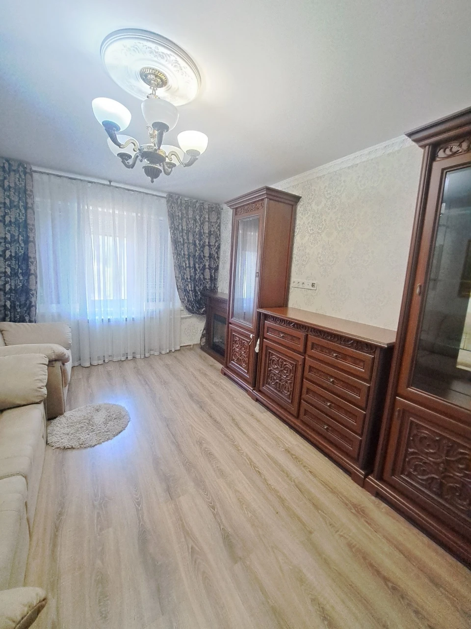 Продається 2кк  з ремонтом (Вул.Крилова)