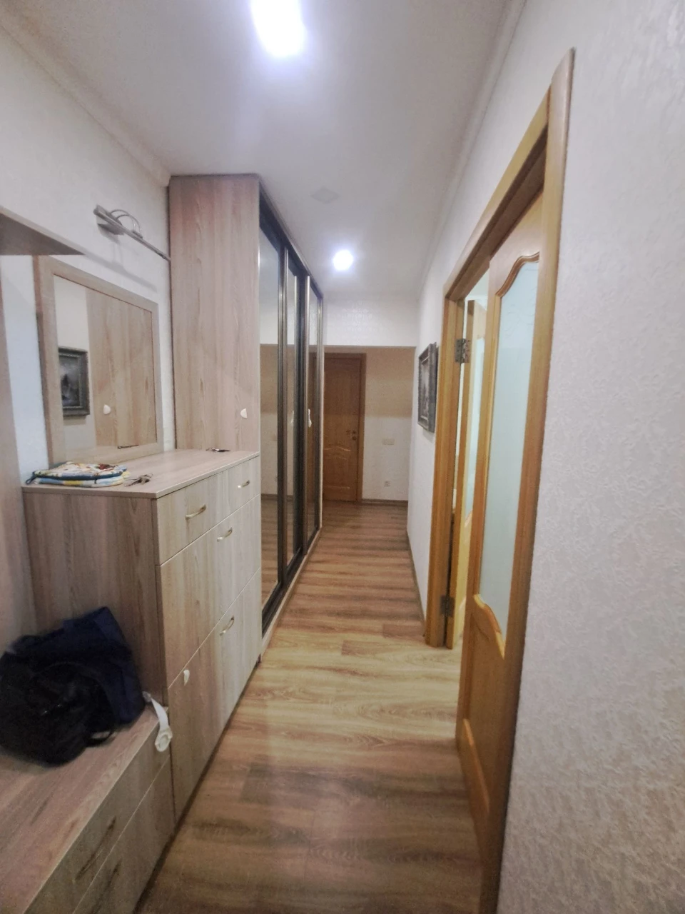 Продається 2кк  з ремонтом (Вул.Крилова)