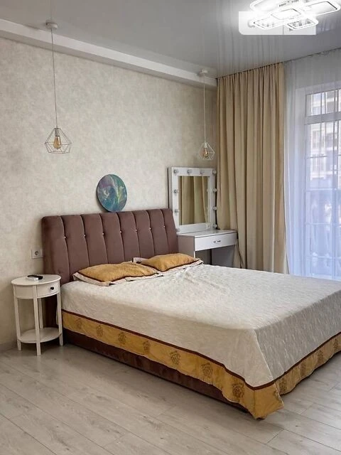 Продаж 1к квартири 38.1 кв. м на вул. Михайла Максимовича 24