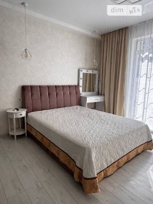 Продаж 1к квартири 38.1 кв. м на вул. Михайла Максимовича 24