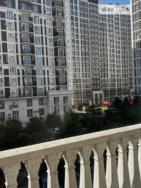 Продаж 1к квартири 38.1 кв. м на вул. Михайла Максимовича 24