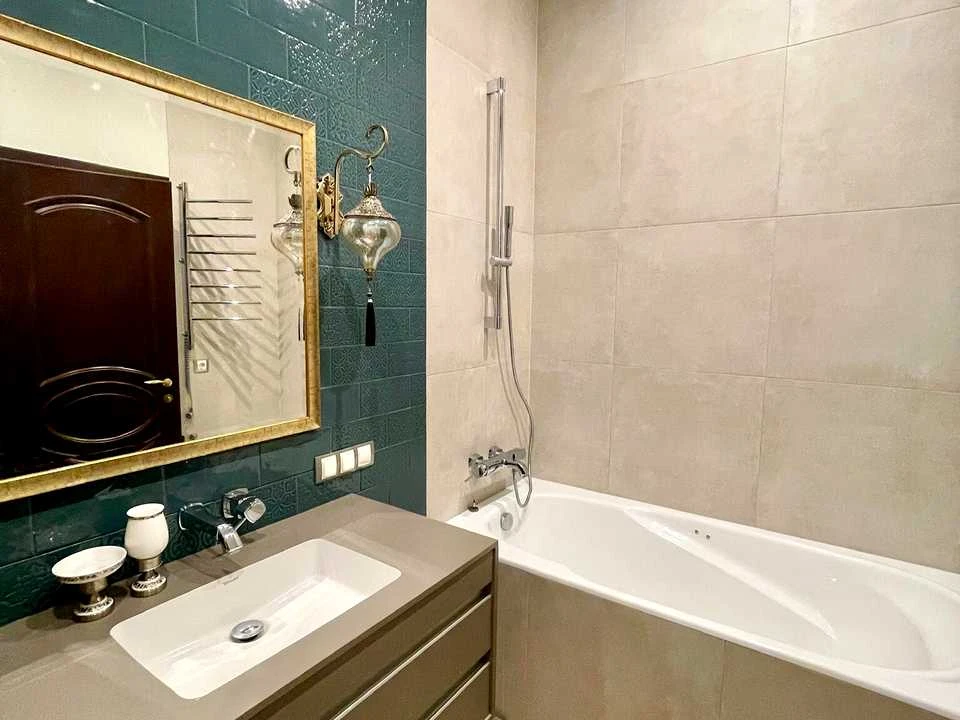 Квартира. Київ, Пирогова вул.
