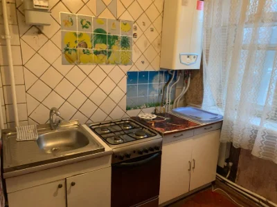 продам 2к квартиру+гараж пр.Богдана Хмельницкого 40
