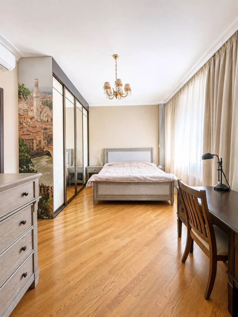 Стильна 145 м², Центр, Пирогова 6А, паркінг Золоті Ворота